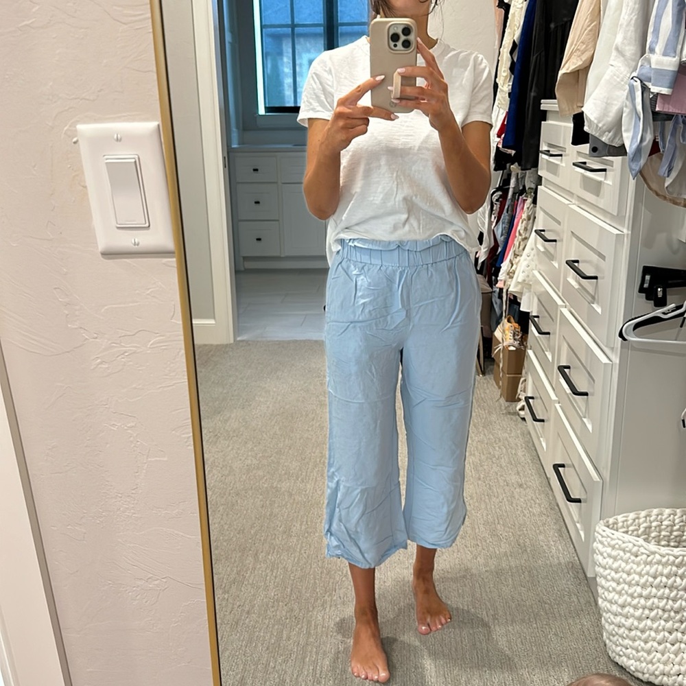 Light Blue Linen pants with pockets!